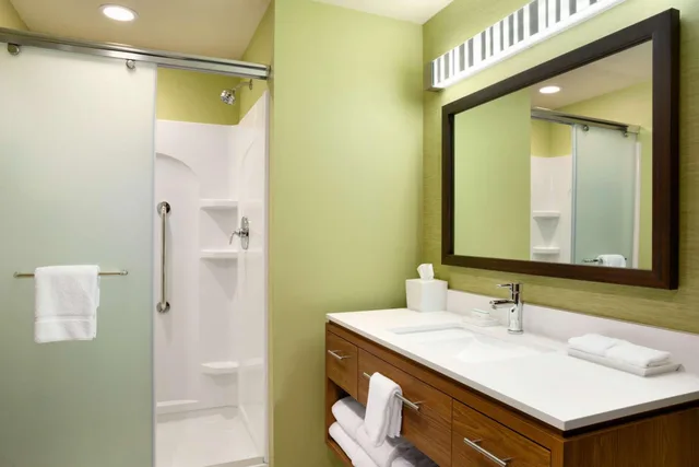 جناح بسرير كينج بغرفة نوم واحدة مع أريكة، Home2 Suites by Hilton Birmingham Downtown 2/3