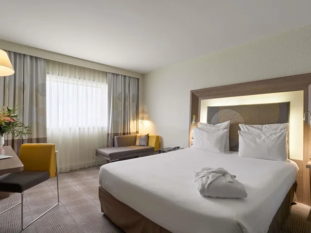 غرفة تنفيذية بسرير مزدوج بإطلالة على المدينة، Novotel Paris La Defense Esplanade 3/10