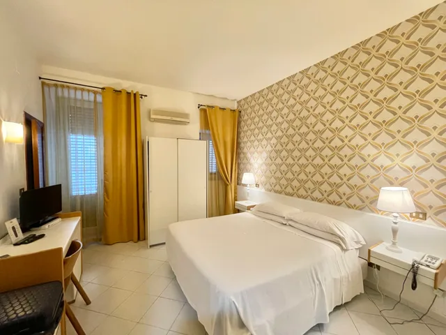 غرفة قياسية بسرير مزدوج، Hotel Posta 4/4