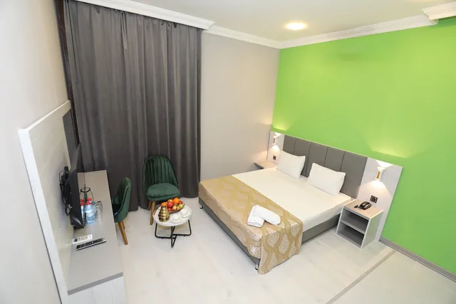 Economy, Queen Bed, No Window، Istanbul Gold Baku Hotel 6/10