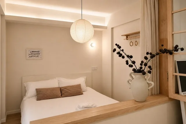 Senior, Apartment, 4 Beds، Book and Bed-People's Square 8/10
