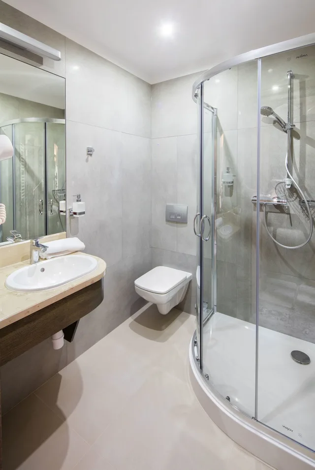 غرفة قياسية بسرير كوين، Residence Szary 7/9