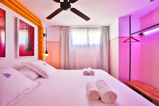 جناح غراند بسرير مزدوج وسريرين منفصلين، Paradiso Ibiza Art Hotel 2/5