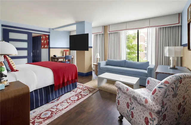 Graduate, Deluxe, King Bed, University View، Graduate by Hilton Dallas 2/3