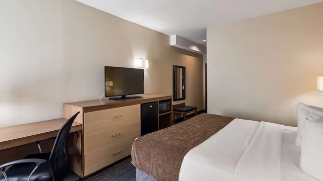 غرفة قياسية بسرير كينج لذوي الإعاقة، Best Western North Attleboro / Providence Beltway 3/7