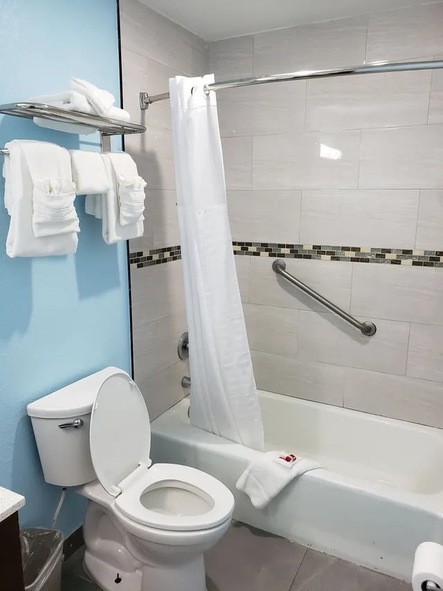 غرفة بسرير كوين للمدخنين، Days Inn By Wyndham Florida City 9/10