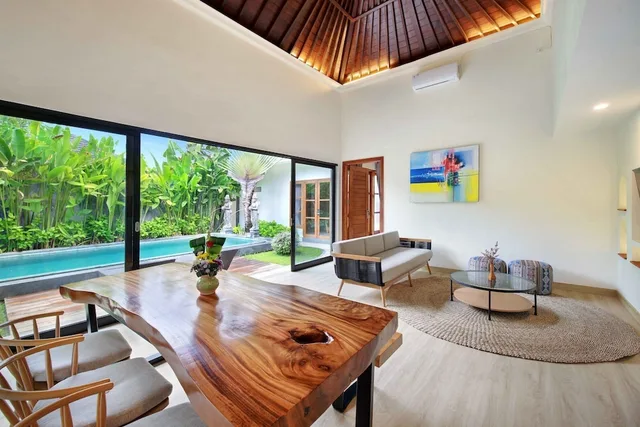 غرفة بسرير كينج وسريرين منفصلين بـ3 غرف نوم بمسبح خاص، Swiss-Belvillas Umalas 10/10