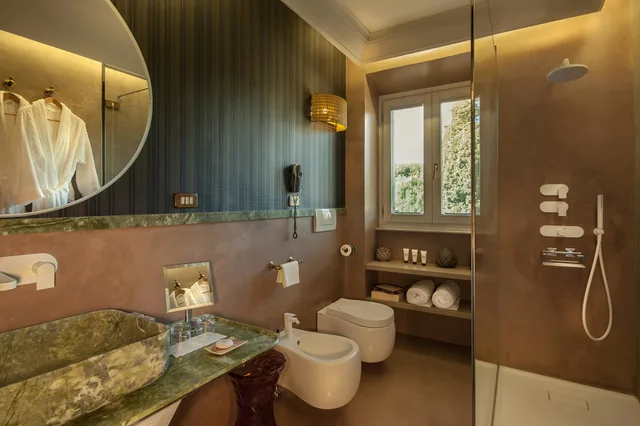 غرفة تنفيذية، Palazzo Manfredi 4/4
