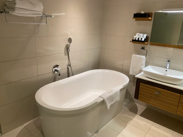 Executive, Suite, King Bed, Coastlands Umhlanga Hotel 6/7