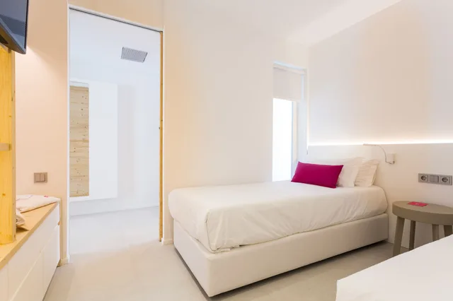 جناح سوبيريور بغرفتي نوم، One Ibiza Suites 1/4