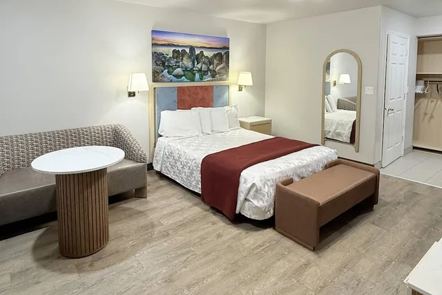 غرفة بسرير كوين لذوي الإعاقة، Rodeway Inn Winnemucca NV 2/6