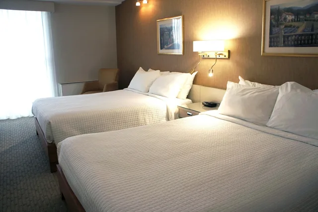 غرفة بسريرين كوين، Hotel Castel 1/5
