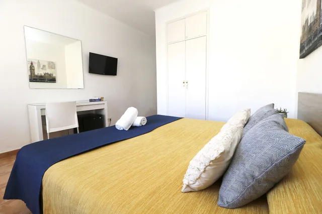 غرفة بسريرين منفصلين بشرفة، Hr Gil Adults Only 9/10