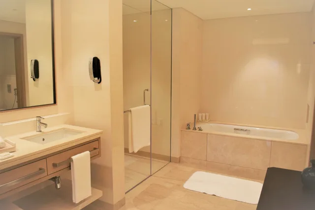 1 Bedroom, Suite, Single Bed, Ocean Front, Club Lounge Access، InterContinental Fujairah Resort 9/10