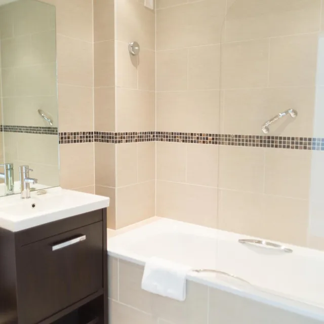غرفة بسرير مزدوج أو سريرين منفصلين بإطلالة على الحديقة، St Brelades Bay Hotel 5/8