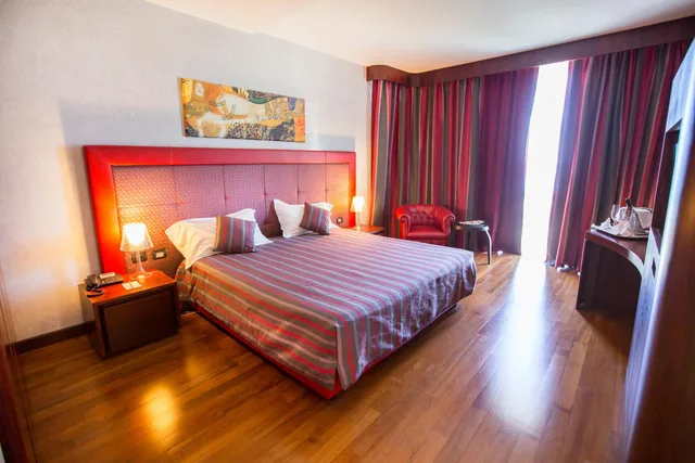 جناح غراند، Cefalu Sea Palace 9/10