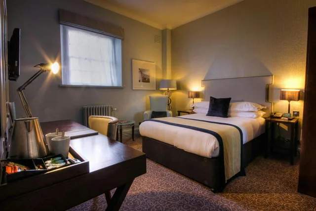 غرفة قياسية بسرير مزدوج، Mottram Hall 1/1