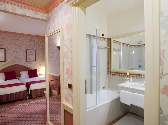 غرفة سوبيريور، Hotel Milano Regency 1/1