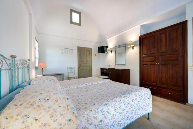 Standard, Zephyros Hotel Santorini 1/3