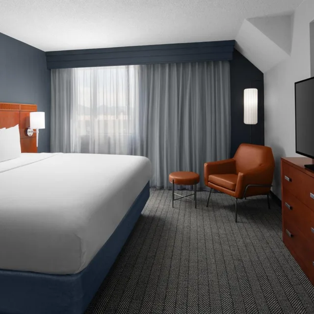 جناح تنفيذي بسرير كينج مع أريكة، Courtyard by Marriott San Diego - Rancho Bernardo 6/9