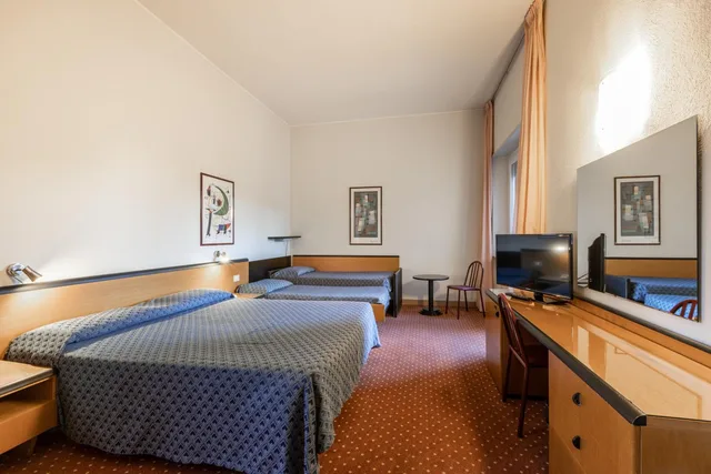 غرفة كلاسيكية رباعية، Hotel Nuova Grosseto 2/8