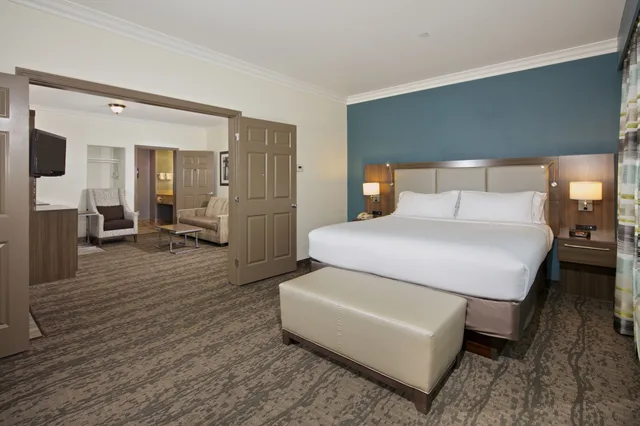 جناح بسرير كينج بغرفة نوم واحدة لذوي الإعاقة، Holiday Inn Express Hotel And Suites Paso Robles 1/6