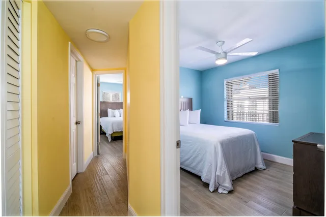 جناح جونيور بسرير كوين وسرير فردي بغرفتي نوم مع أريكة، Rainbow Bend Resort 4/4
