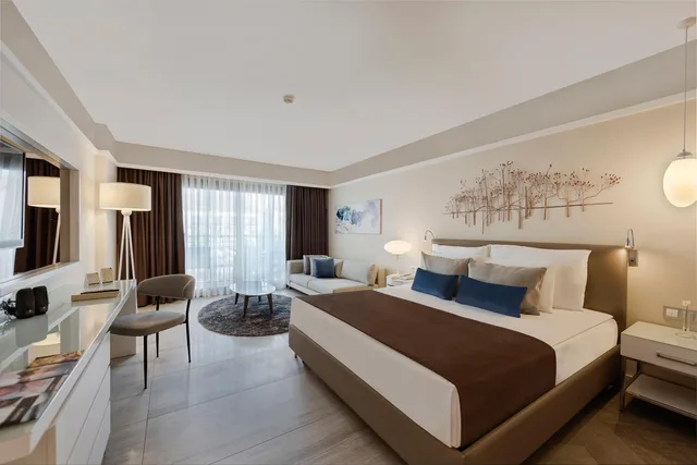 غرفة بسرير مزدوج بإطلالة على الحديقة، Akra Fethiye Tui Blue Sensatori 1/2
