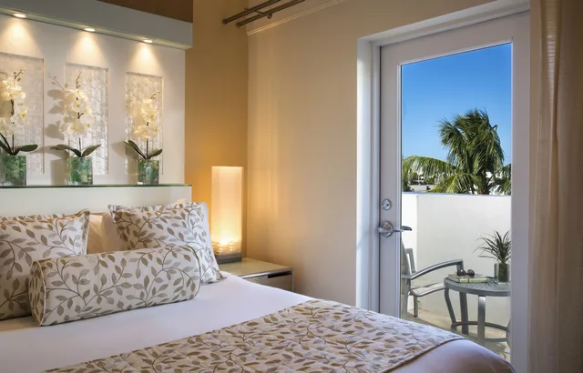 2 Bedrooms, Bi Level, Luxury, Suite, 2 Queen Beds, Garden View, Sofa, Santa Maria Suites 3/6