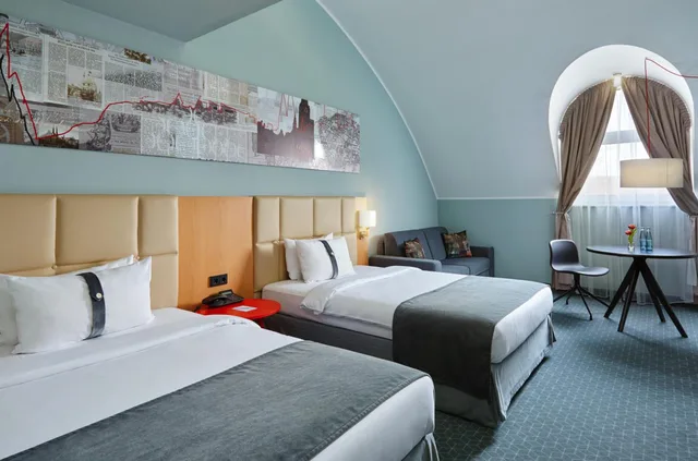 غرفة سوبيريور بسرير كينج وسريرين كوين، Holiday Inn Luebeck 1/5
