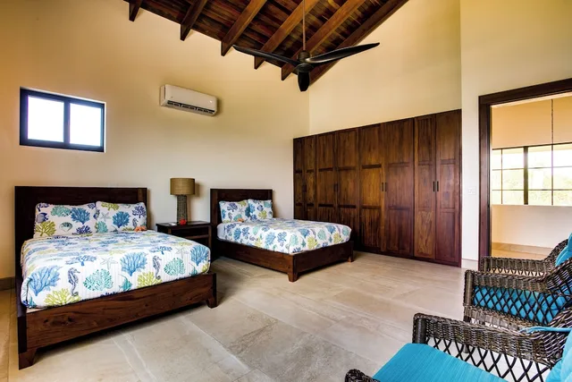 4 Bedrooms, Beach House, 2 Double Beds, 3 King Beds, with Pool، Naïa Resort And Spa 3/4