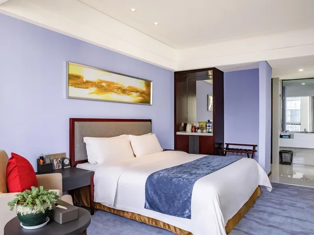 غرفة سوبيريور بسرير كينج بإطلالة على الحديقة، Novotel Guiyang Panjiang 4/9