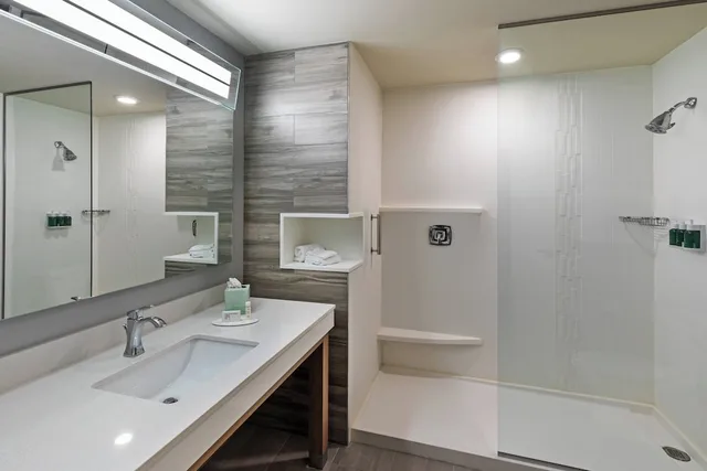 Suite, Multiple Beds, Ocean View, Balcony، Courtyard by Marriott South Padre Island 8/10