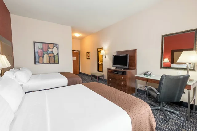 غرفة قياسية بسريرين كوين لذوي الإعاقة، Holiday Inn Hotel Suites Grand Junction Airport 1/7