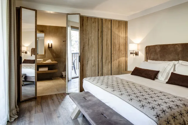 غرفة سوبيريور بسرير مزدوج بشرفة، Grand Hotel Courmayeur Mont Blanc 2/7