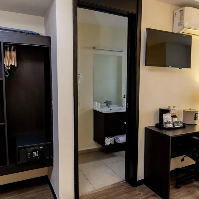Efficiency, Superior, Suite، Comfort Inn San Luis Potosi 9/10