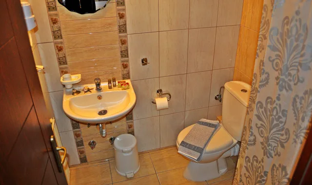 غرفة رباعية بسرير مزدوج وسريرين منفصلين، Hotel Vizantio 7/7