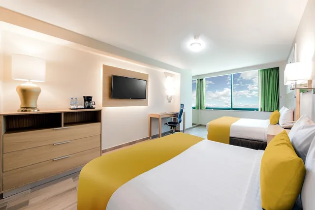 غرفة قياسية بسريرين مزدوجين، Hotel La Joya 1/2