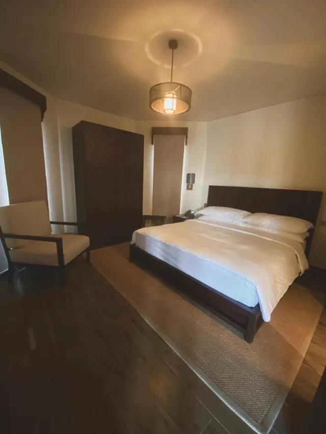 خيمة بسرير كينج وسرير فردي بغرفتي نوم بمسبح خاص، Al Badayer Sharjah Resort 1/3