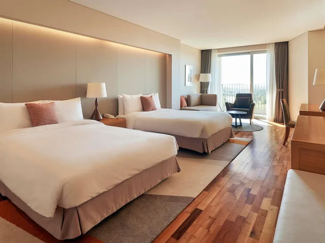 Room, 2 Double Beds, Parlor، Mercure Ambassador Jeju 1/5