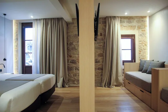 Superior, Deluxe, Family, Single, Twin Beds, 2 Sofa, Gran Hotel Barcino 10/10