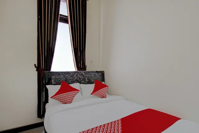Indonesia, Double Bed، OYO 2753 Irma's Residence 2/4