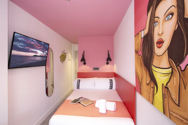 غرفة إليت بإطلالة على البحر بشرفة مفردة بسرير مزدوج، Hotel Casual Pop Art Benidorm 1/2