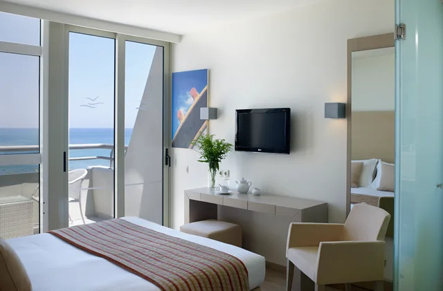 غرفة مزدوجة بإطلالة على البحر، KRITI BEACH 5/7