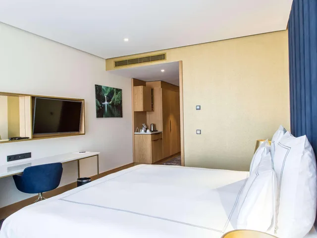 Classic, King Bed, Swissotel Sarajevo 1/4