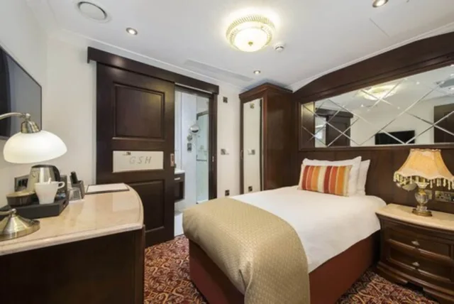 Serenity, Single, No Window، George Street Hotel 9/12