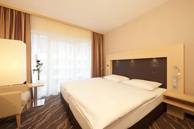 غرفة قياسية مفردة بسرير مزدوج، Heikotel - Hotel Am Stadtpark 1/1