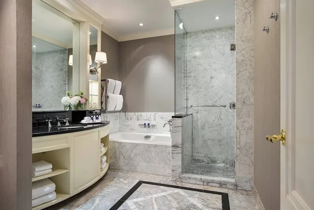 غرفة بسرير كينج بإطلالة، Shelbourne Hotel 3/3