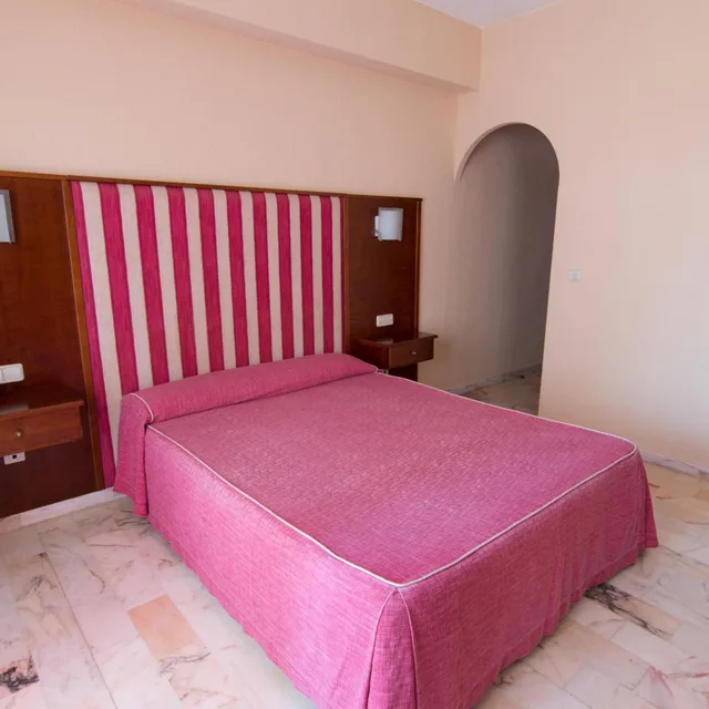 غرفة اقتصادية بسرير مزدوج، BLUESEA Costa Serena 2/8