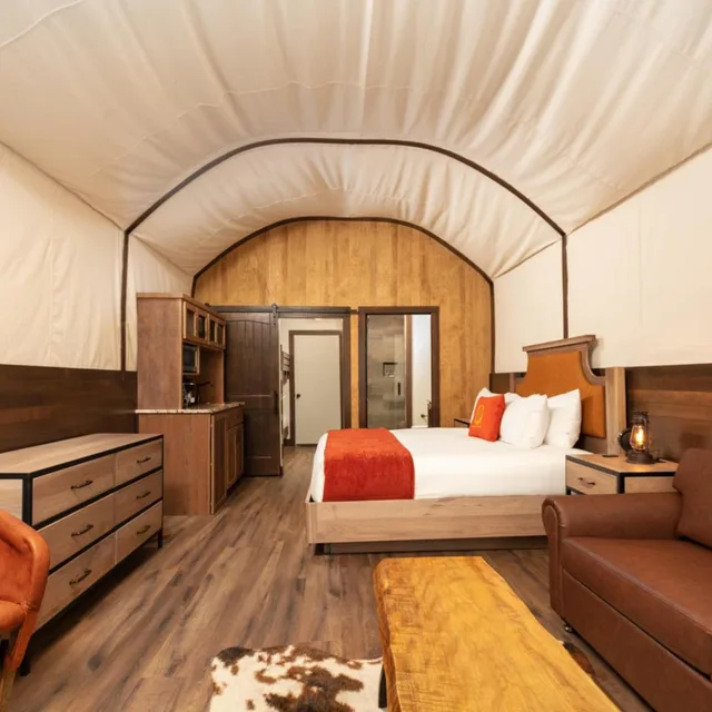 غرفة فاخرة بسرير كينج، Westgate River Ranch Resort & Rodeo 3/7